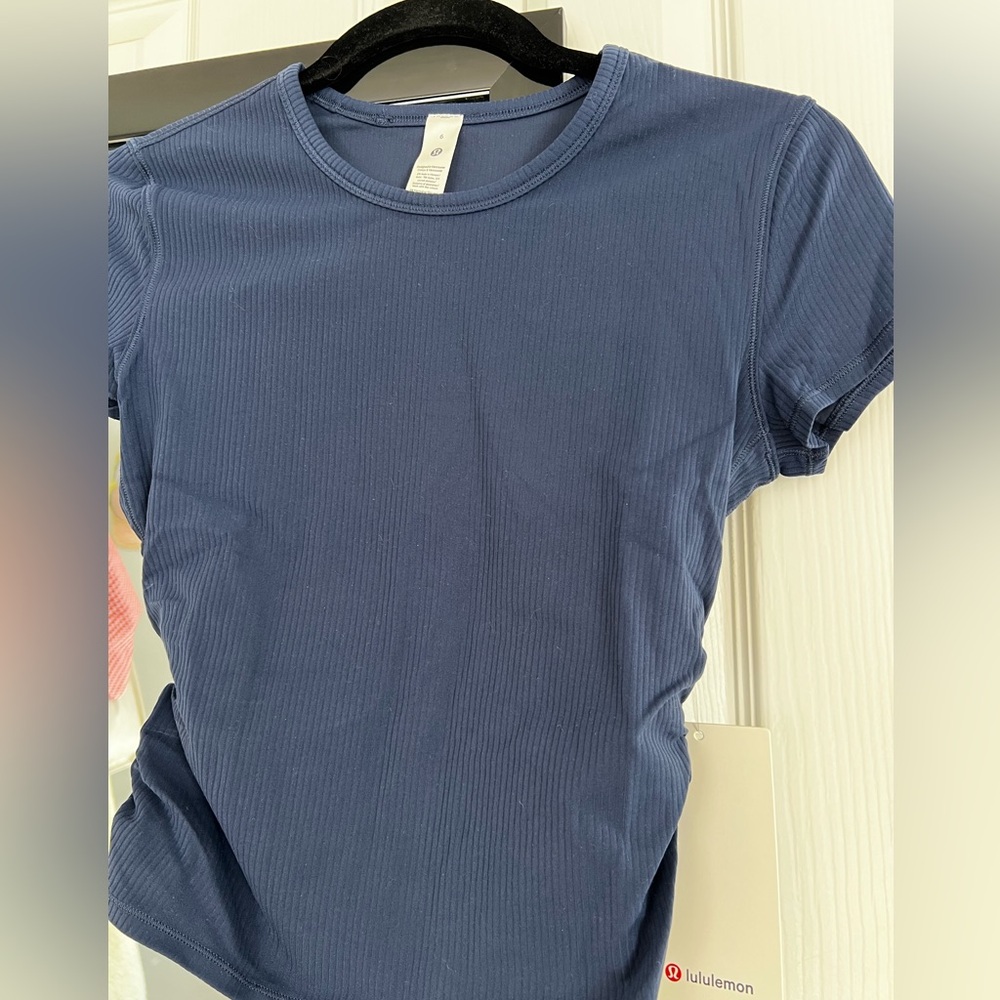 Lululemon top